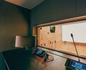 Interpreter's cabin - Rockfon Mono Acoustic ceiling