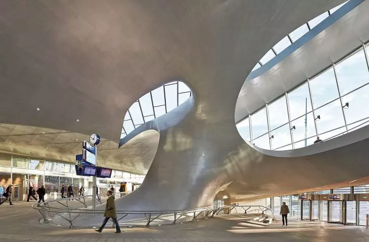 wnętrza centralnego dworca kolejowego (1999–2015), Arnhem, Holandia