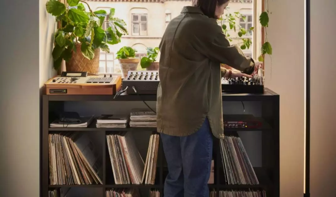 OBEGRÄNSAD bookcase designed to store vinyl