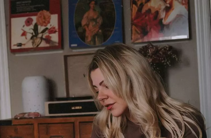 Interesting vinyl record covers can replace paintings