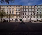 Plac przy ulicy Dworcowej w Katowicach