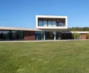 Loop house - elevation from the lake side