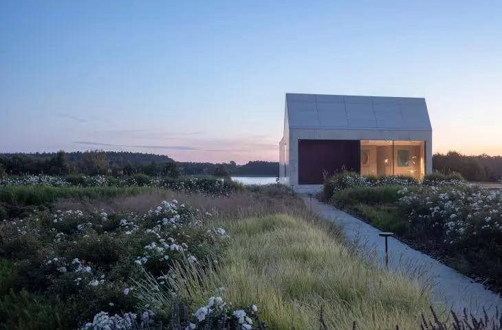 Loop House