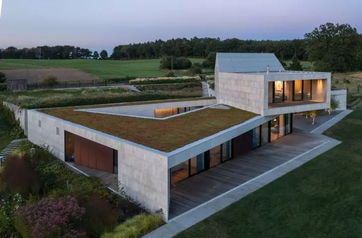 Loop house - green roofs