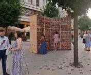 Mieszkańcy i mieszkanki stolicy przed instalacją