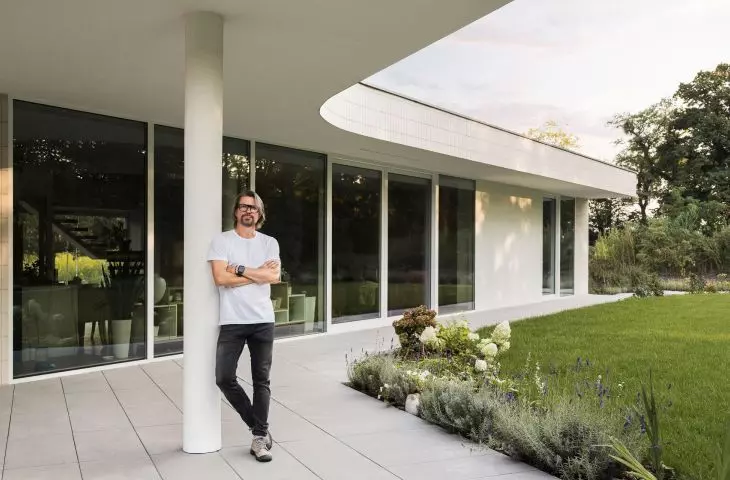 Dom SWOOSH house