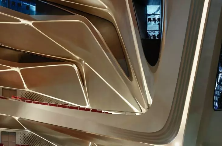Centrum Sztuki w Zhuhai  —  wnętrze Grand Theatre