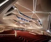 Centrum Sztuki w Zhuhai  —  wnętrze Grand Theatre