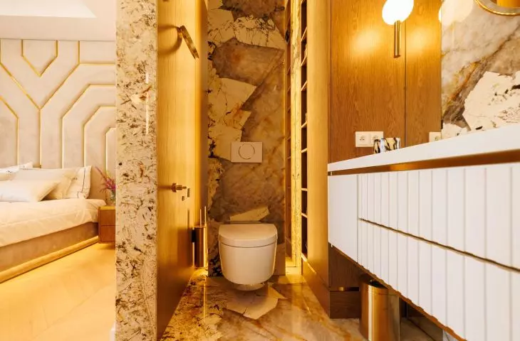 The arrangement is inspired by New York interiors