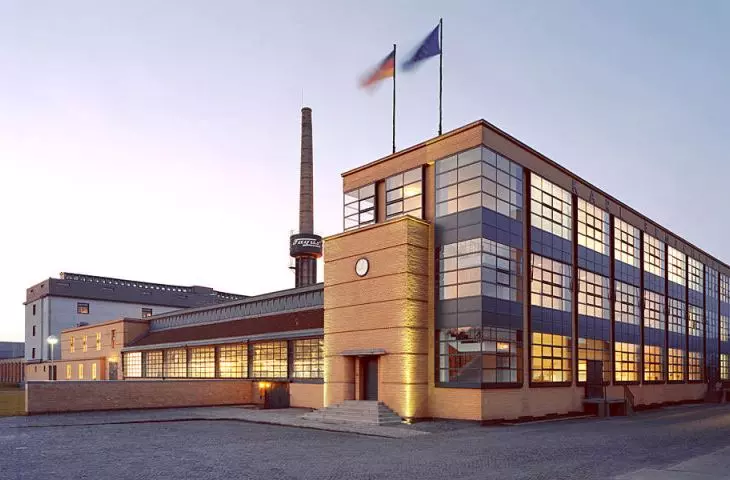 The main building of the Fagus shoe factory in Alfeld, which Edward Werner, Walter Gropius and Adolf Meyer worked on