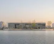Ginkgo Gallery forms strong bond with landscape and lake