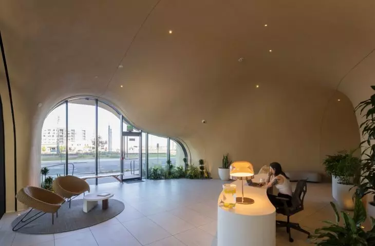One River North skyscraper - view of the interior of the first floor 