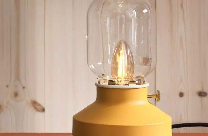 Dimmable table lamp will make it easy to create a cozy atmosphere 