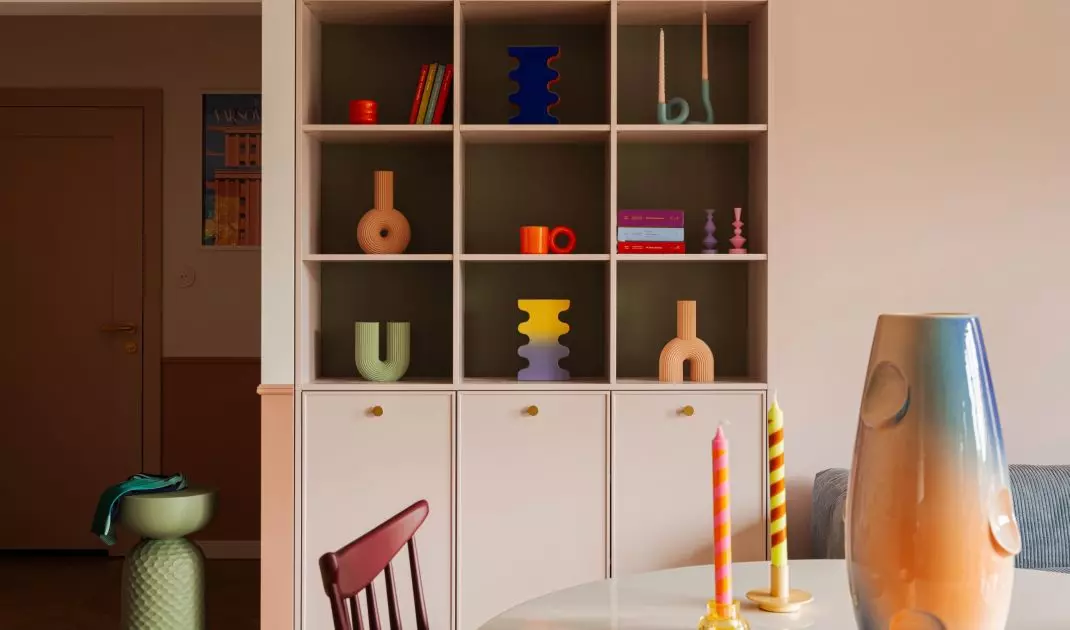 The apartment includes a vase from Malwina Konopacka