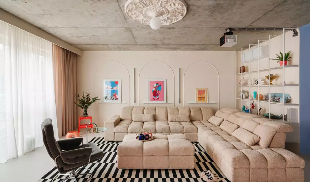 Memphis style apartment