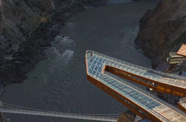 Viewing platform above the cliffs of the Grand Canyon of the Nujiang River - bird's eye view