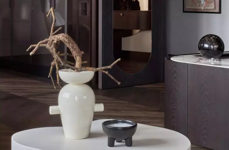 Throughout the apartment there are furniture built-ins created by Deer Wood carpentry studio