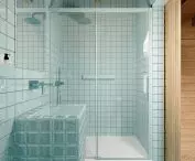 bathroom (barn)