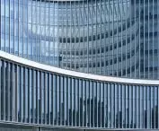 Szklane elewacje głównej siedziba Uniview w Hangzhou maksymalizują dostęp światła dziennego