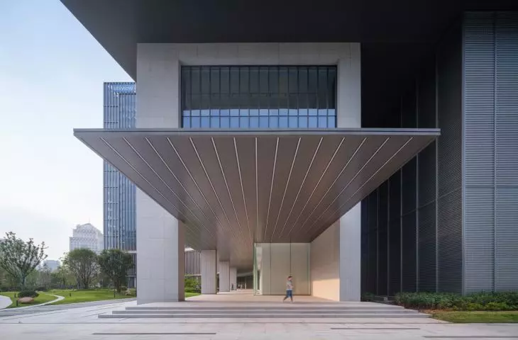 Uniview headquarters in Hangzhou - south entrance canopy
