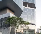 Innovation Center for High Performance Medical Devices in Guangzhou - view of the building entrance 