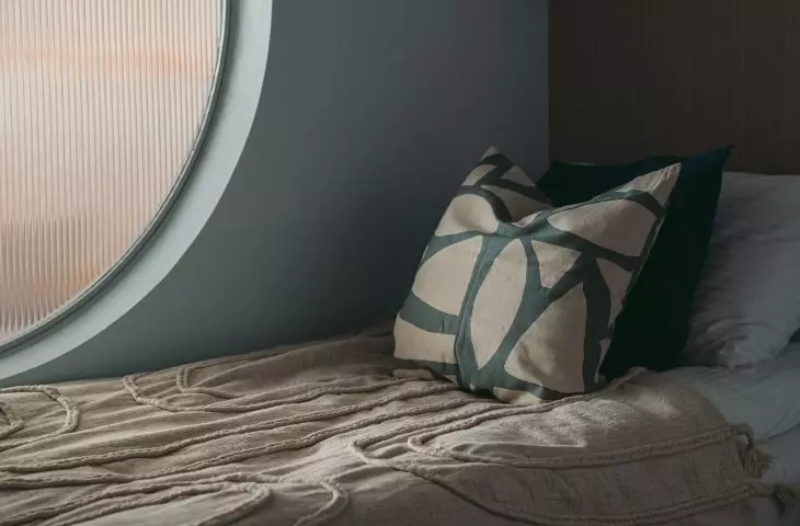Bedroom referring to the cabin
