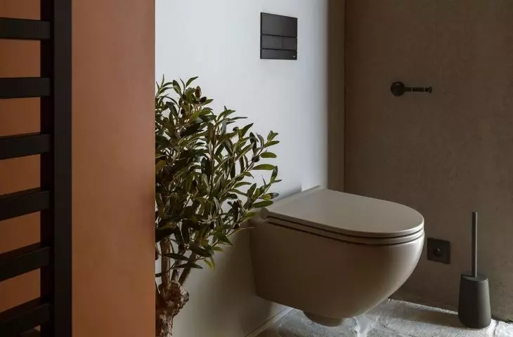 Bathroom equipment has a minimalist form
