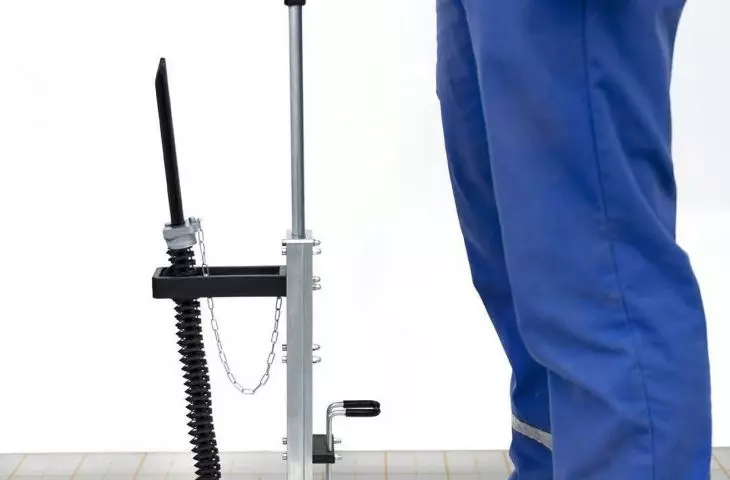  Installers use a tacker to quickly attach the clips