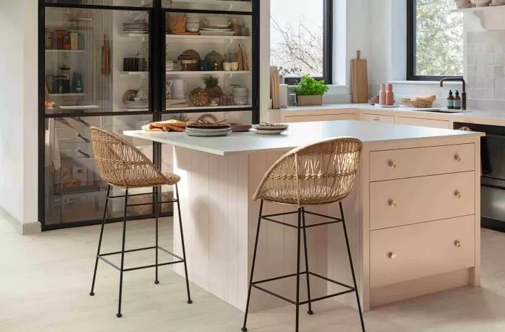 Before buying flooring, choose the style in which your interior will be decorated