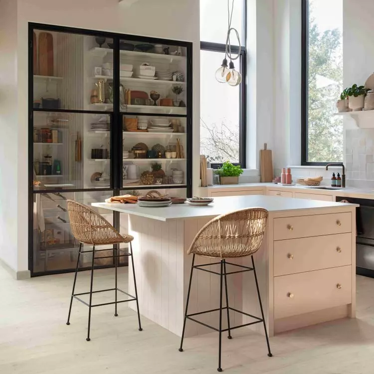 Before buying flooring, choose the style in which your interior will be decorated