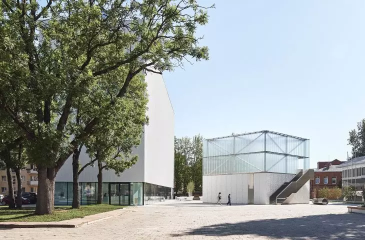 Stasys Museum in Panevėžys (Lithuanian: Panevėžys) - the space around the museum is planned as a place for town meetings
