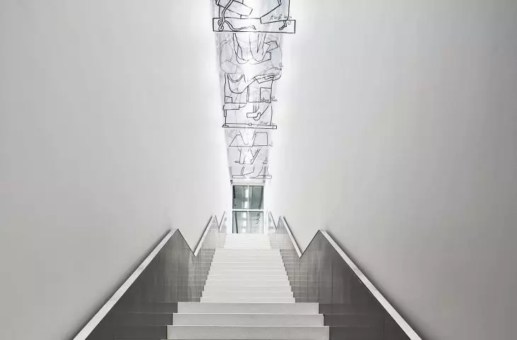 Muzeum Stasysa w Poniewieżu (lit. Panevėžys) — klatka schodowa wewnątrz budynku  