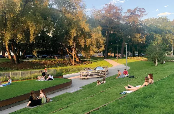 rozbudowany w ostatnich latach Park Centralny w Gdyni