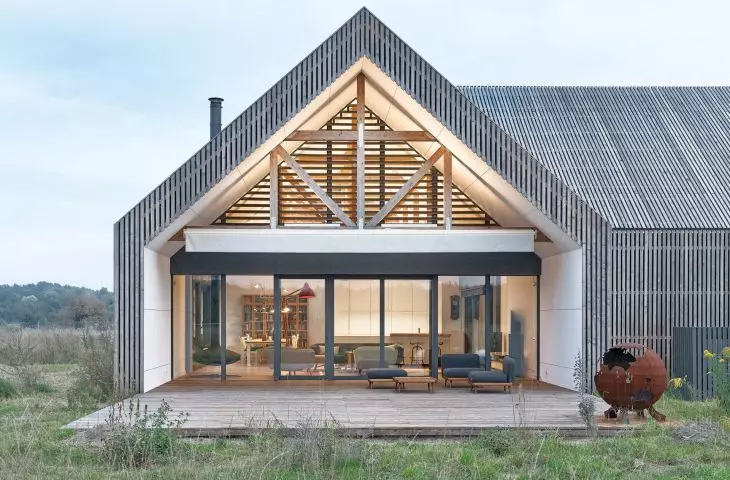 Modern barn