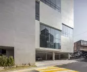 Urban Lining building in Gangdong district - view of parking lot 