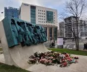 pomnik Wypędzonych Wielkopolan, Poznań, proj. Karol Badyna