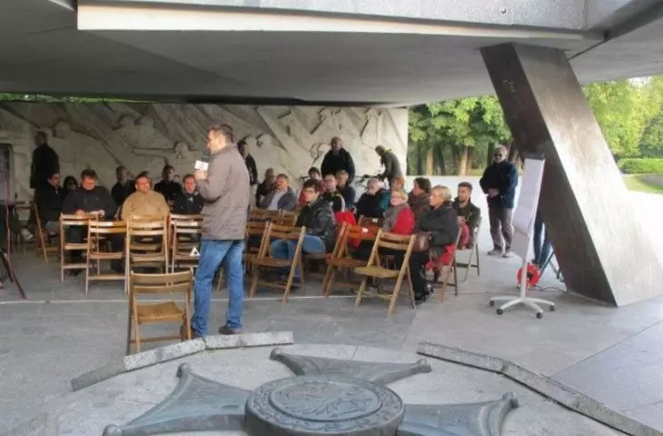debata o pomnikach, organizacja: inicjatywa Otwarte, wrzesień 2013 r