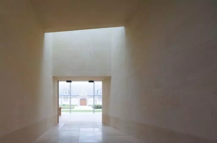 Pawilon Nicolasa Ruinarta w Reims, w Szampanii — widok wnętrza 