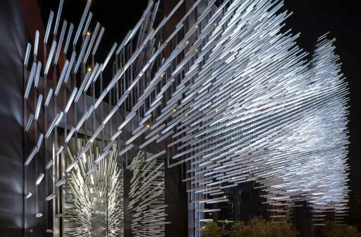 Thailand's Modern Aluminum Museum (MoMA) - a view of the facade, which has been covered with tens of thousands of aluminum profiles