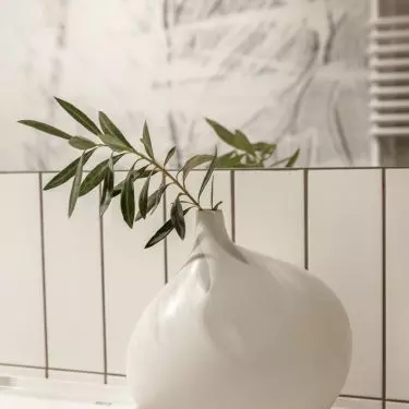 Olive branch vase brings natural charm to the interior