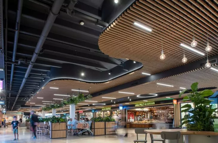 Solid Wood Grid, Sterrenburg shopping center in Dordrecht, the Netherlands