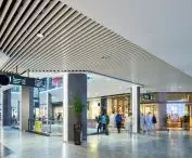 System Tavola™ Closed Baffle, Centrum handlowe Westfield La Part-Dieu, Lyon, Francja