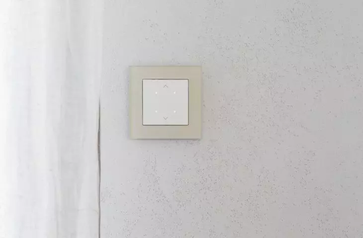 Roller shutter controller