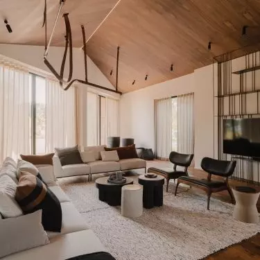 The living area is as large as 150 m2