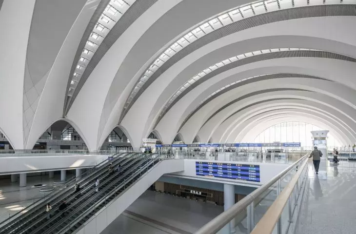 Dworzec wschodni w Nanchang — widok wnętrza 