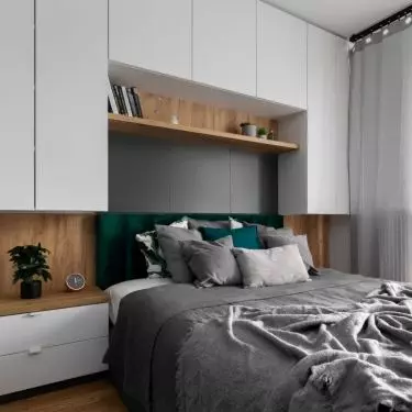 Simple furniture and green accessories are a great choice for Miss.