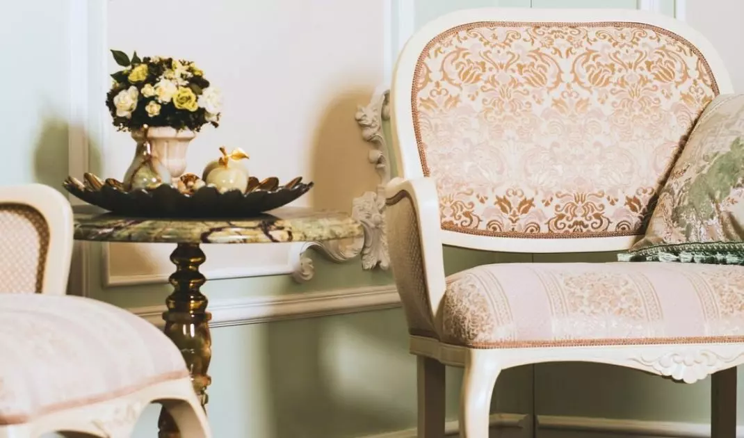 Wnętrze w stylu shabby chic jest romantyczne i eleganckie