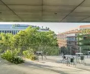 LCI Education campus in the Poblenou district of Barcelona - view of the open plaza on the 4th floor. 