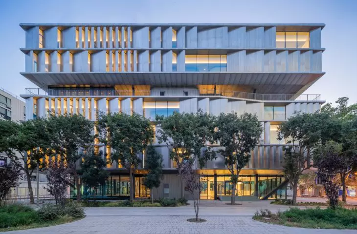 LCI Education campus in the Poblenou district of Barcelona - elevation view 