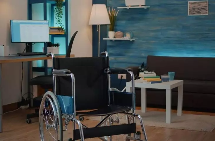 When decorating an apartment for a person with a disability, you need to pay special attention to several aspects